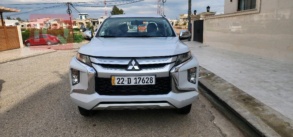 میتسوبیشی L200